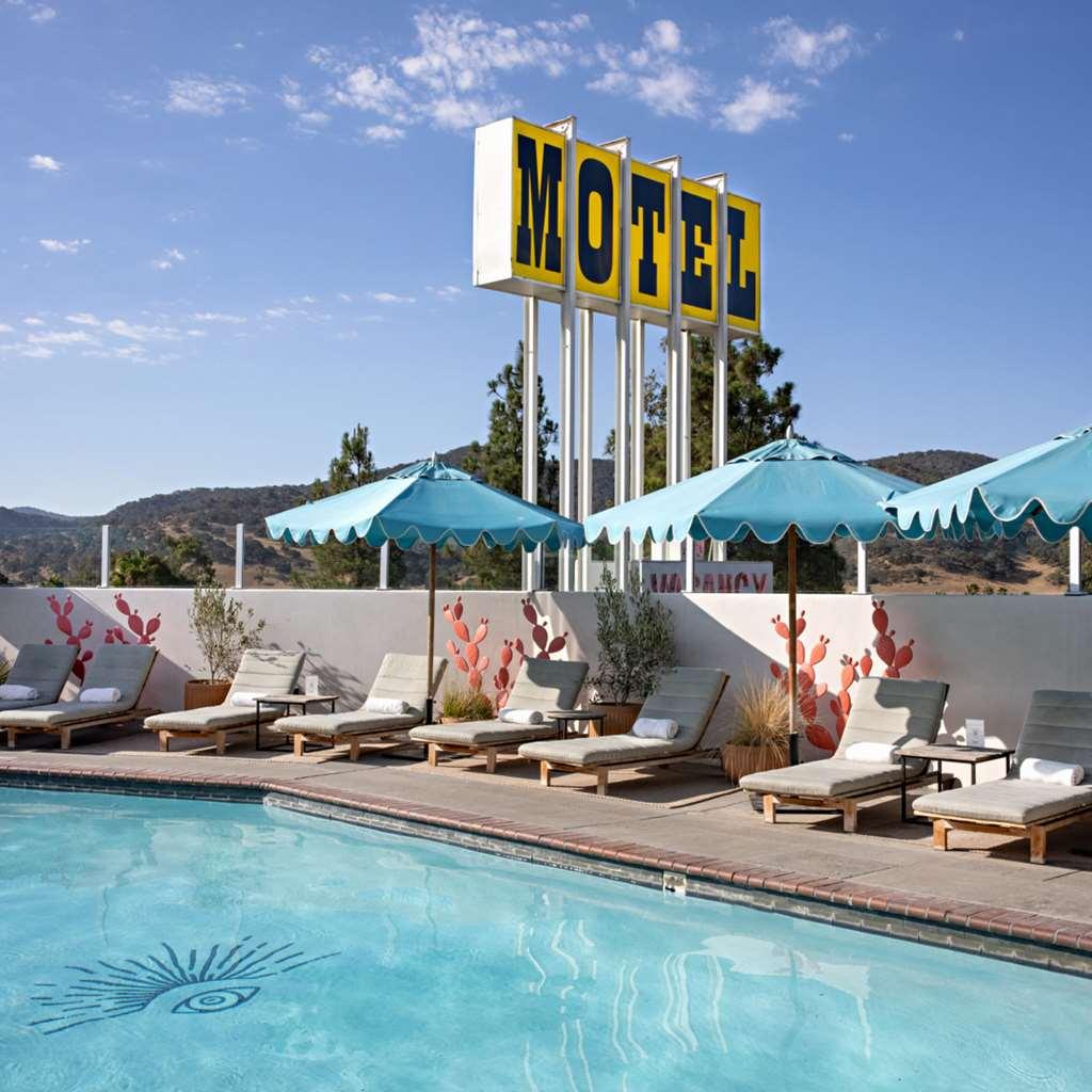 Skyview Los Alamos - 21 & Over Pool Съоръжения снимка